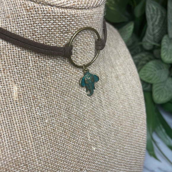 Leather Choker with Elephant accent - Picture 2 of 4